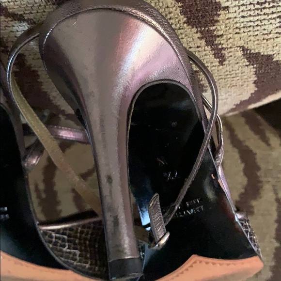 Yves Saint Laurent Heels - Picture 9 of 16